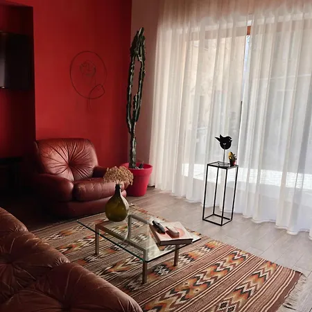 ゲストハウス Carrales