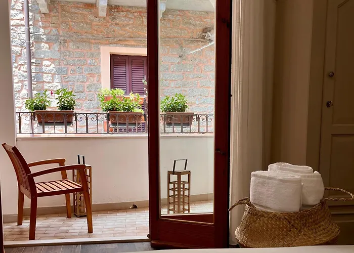 招待所 Carrales 努奥罗