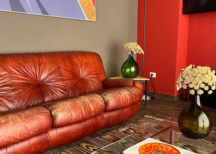 Carrales 招待所 努奥罗