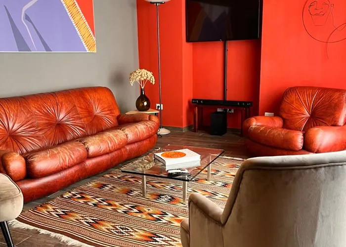 Carrales 招待所 努奥罗